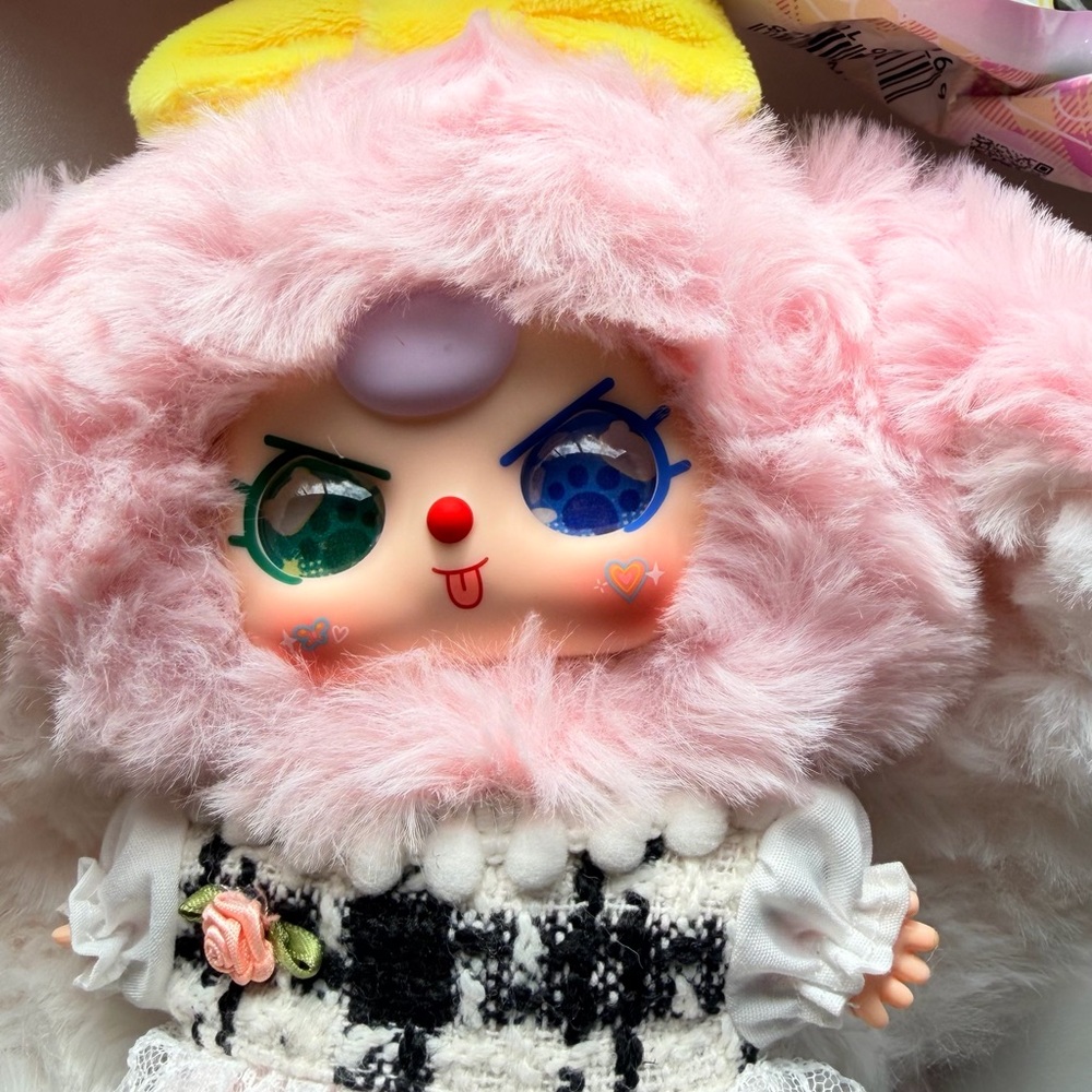 Baby Three Macaron SPECIAL EYES and TONGUE STICKING OUT Open Box - Picture 5 of 6